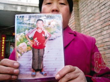 女孩输血感染艾滋病起诉医院当地规定不予立案