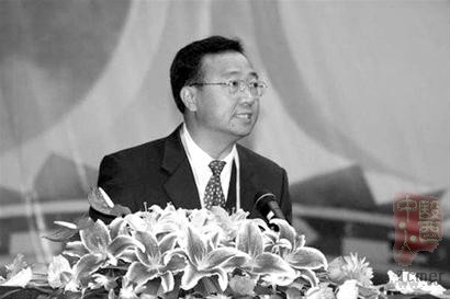 校长与学生论文大篇幅雷同调查组称不构成抄袭