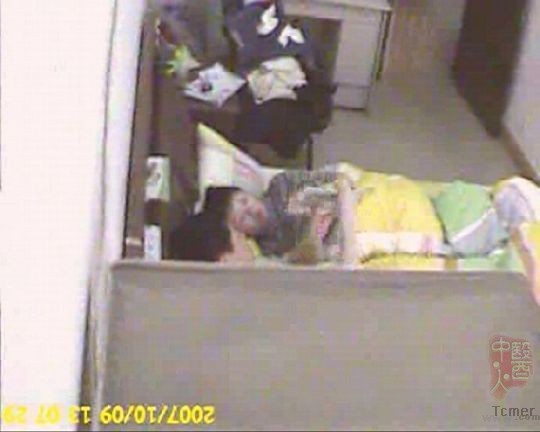 郑州医生艳照曝光 40张激情照出现多名不同女性